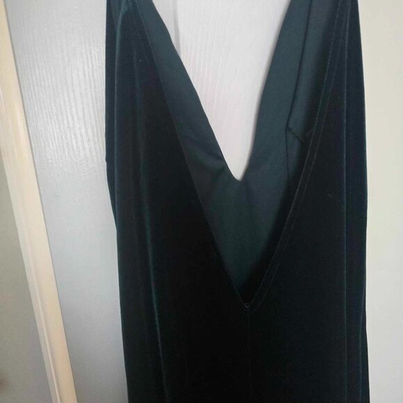 NWT: Fashion Nova Galant Velvet Dress - Picture 3 of 3